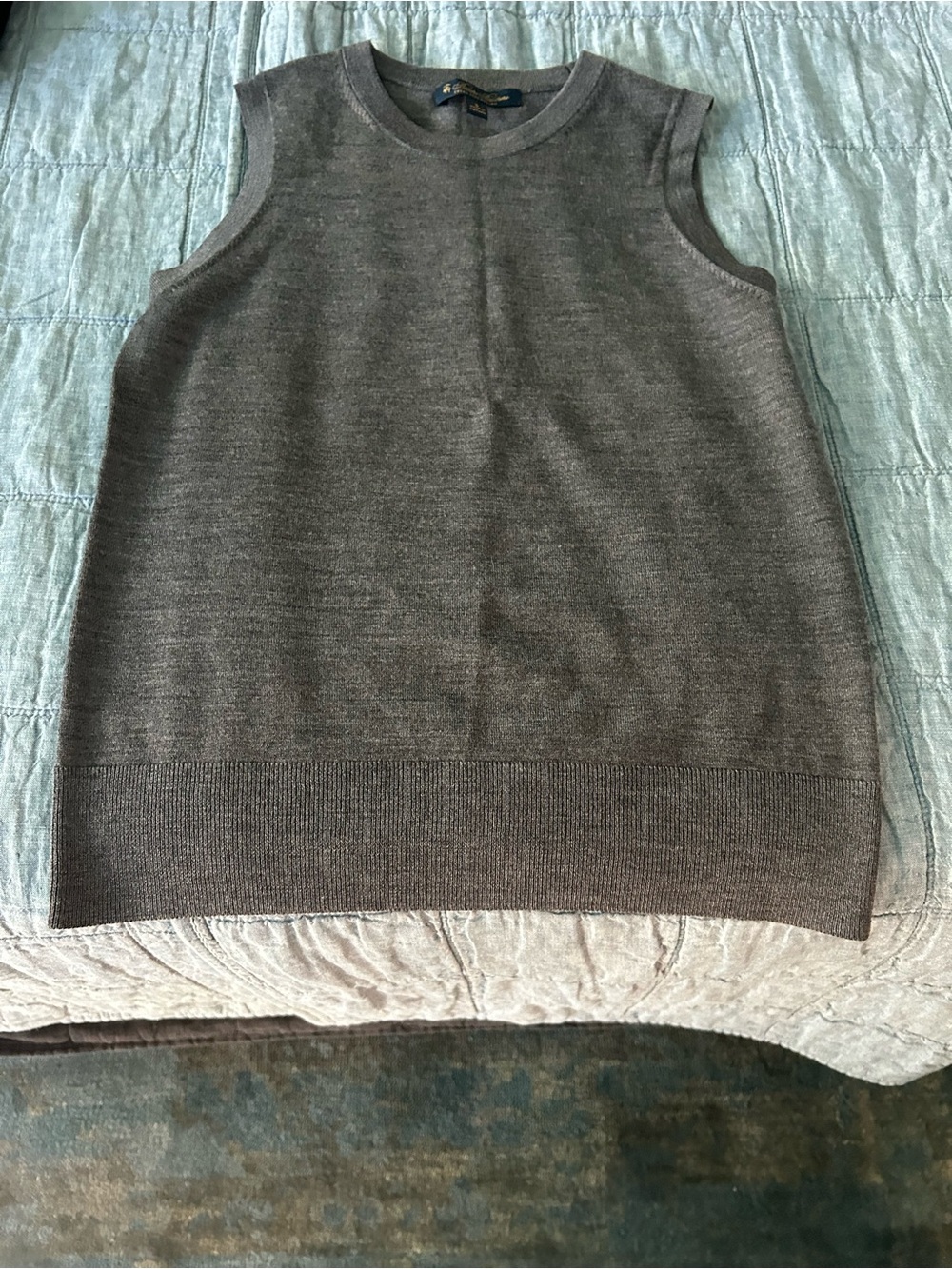 Brooks Brothers Merino Wool Lightweight Sleeveless Crewneck Top in Gray